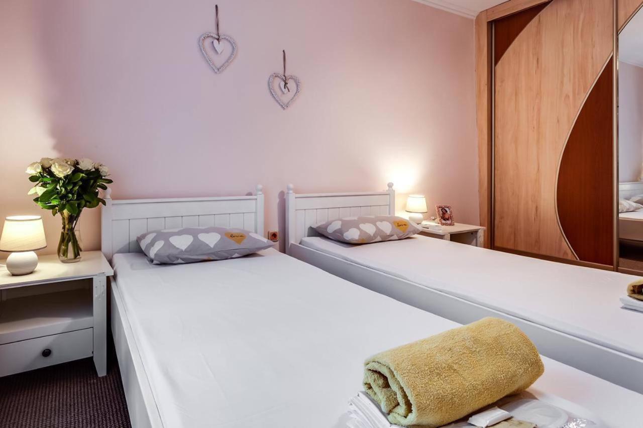 Apartamenty On Knyazya Romana Lviv Extérieur photo