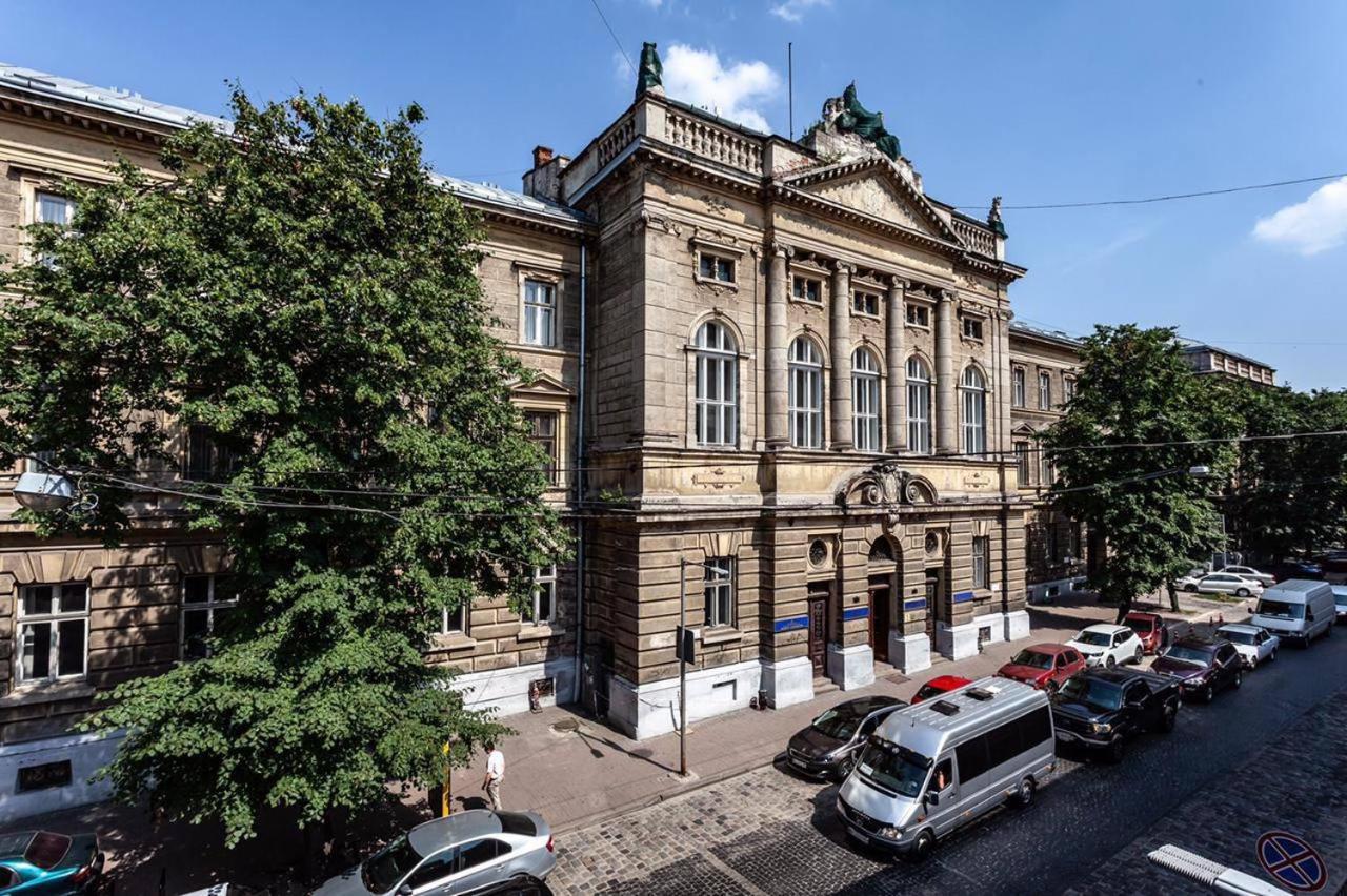 Apartamenty On Knyazya Romana Lviv Extérieur photo