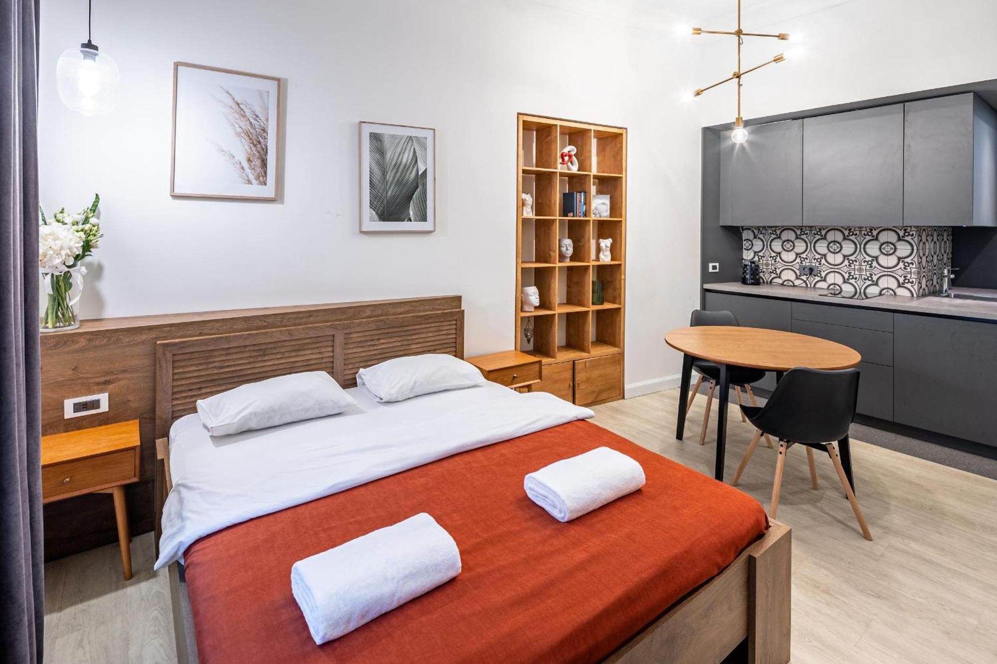 Apartamenty On Knyazya Romana Lviv Extérieur photo