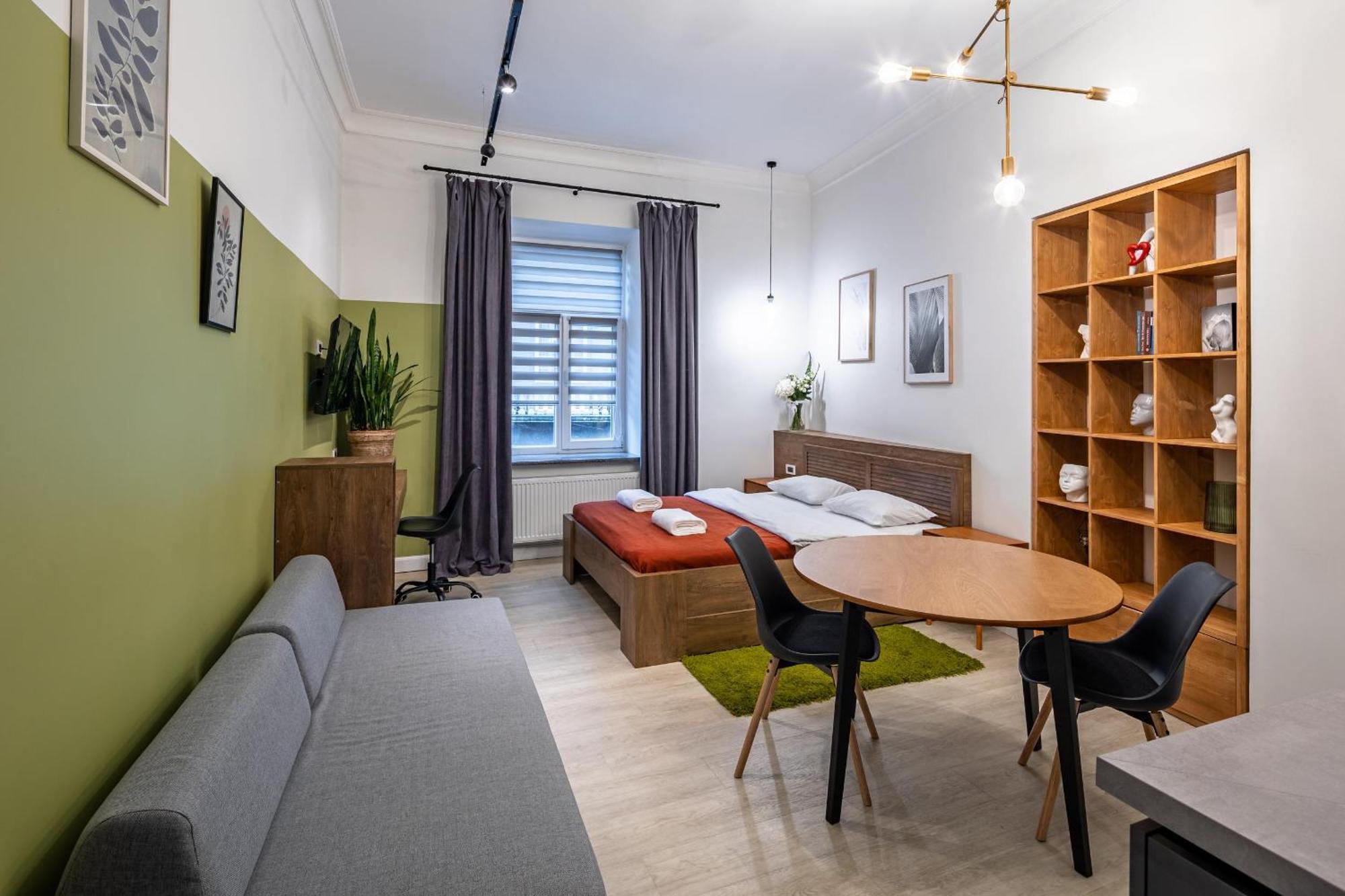 Apartamenty On Knyazya Romana Lviv Extérieur photo