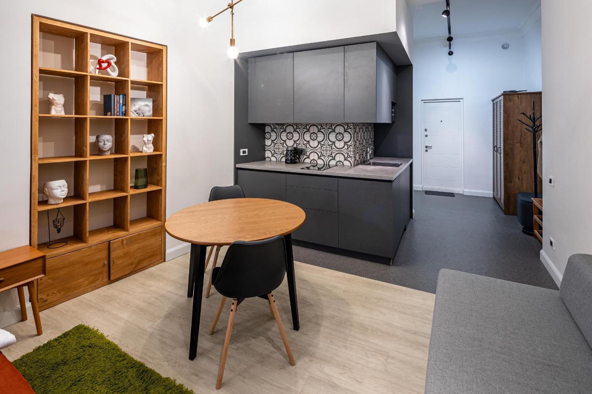 Apartamenty On Knyazya Romana Lviv Extérieur photo