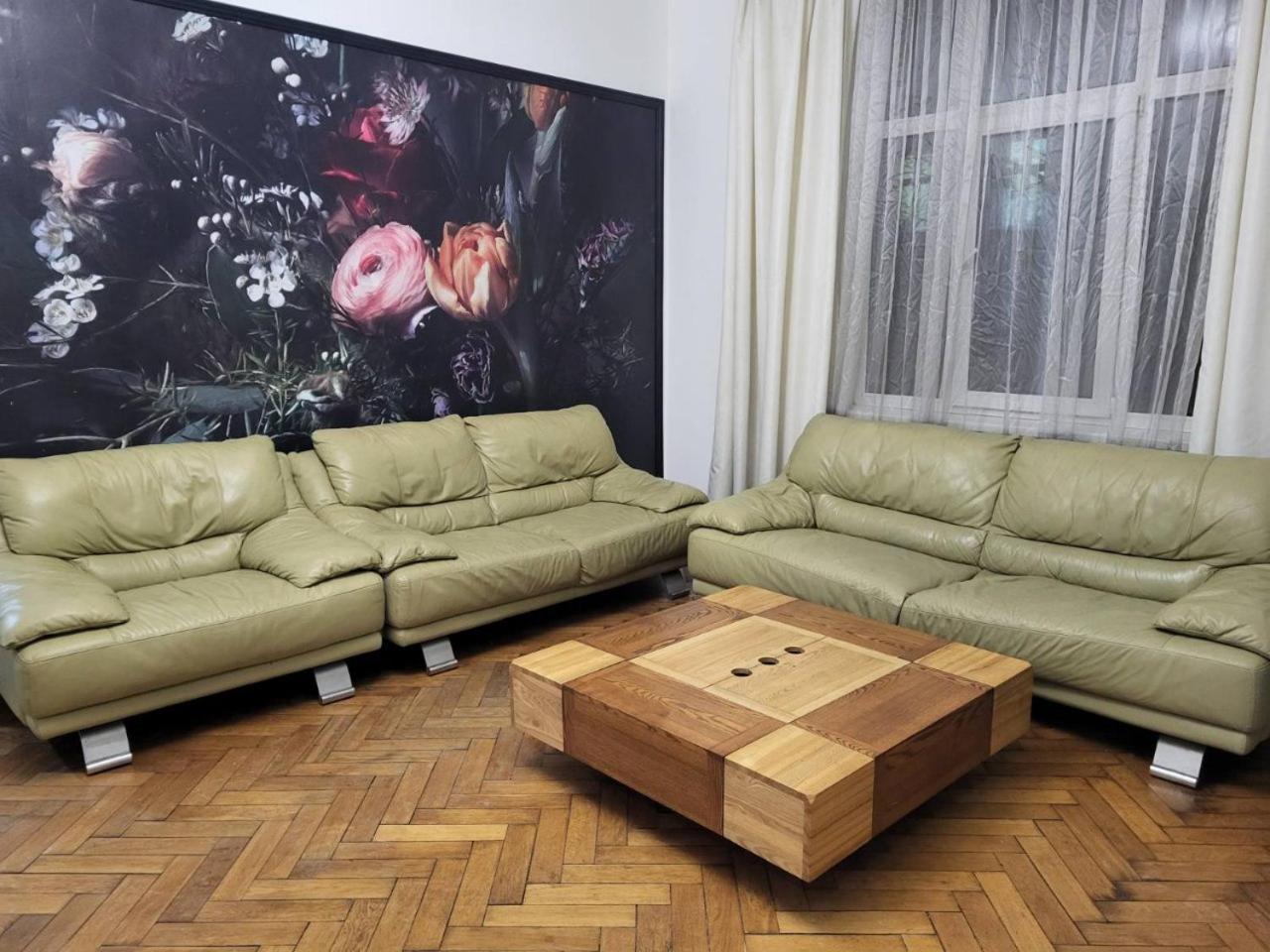 Apartamenty On Knyazya Romana Lviv Extérieur photo